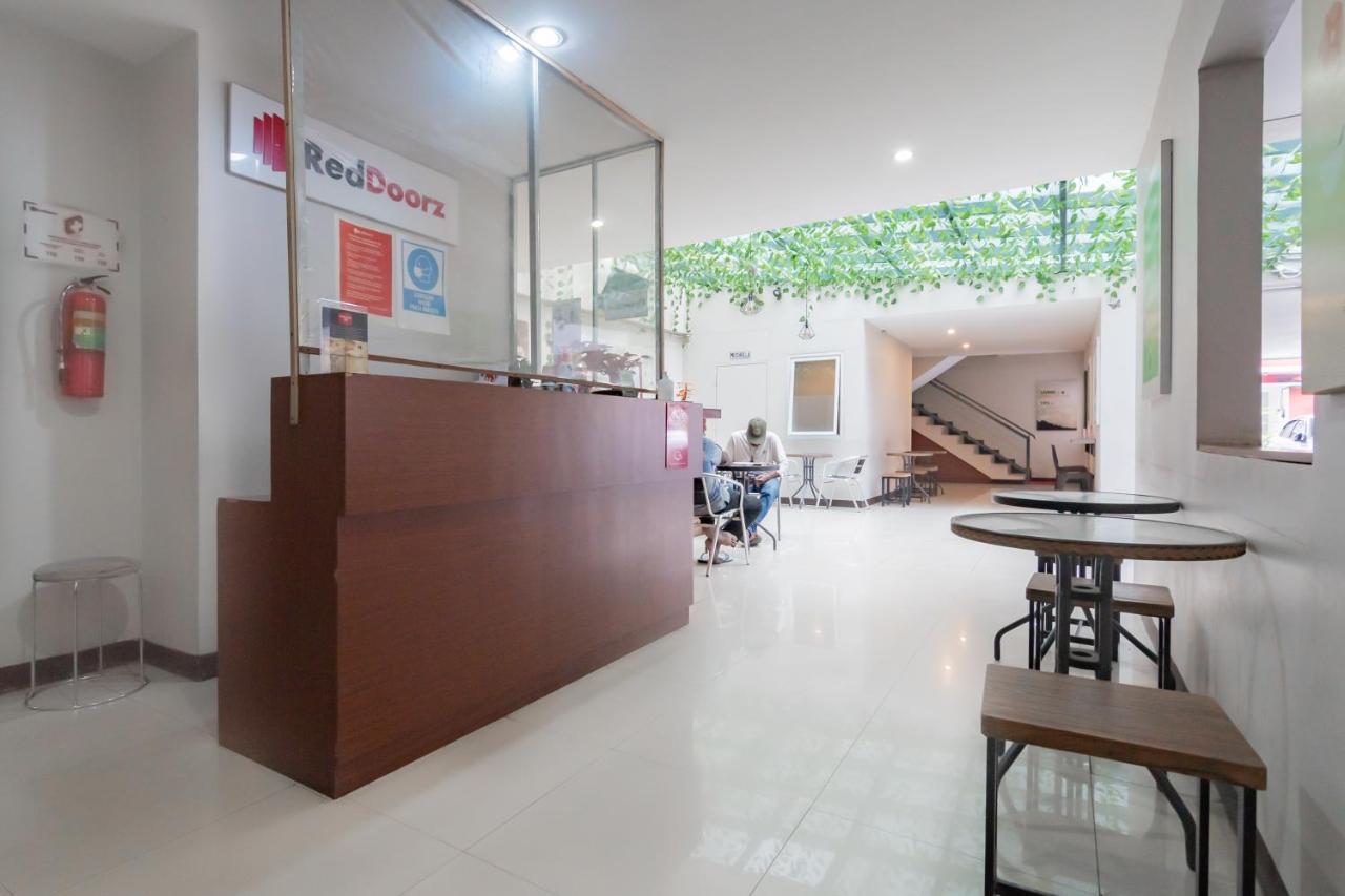 Hotel Reddoorz @ Dago Pojok 3 3*